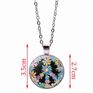 Collana con ciondolo simbolo della pace e fiori colorati su sfondo nero, diametro 2,7 cm