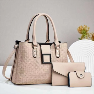 Dreiteiliges beigefarbenes Shopper-Set mit geometrischer Webstruktur und Metallbeschlägen