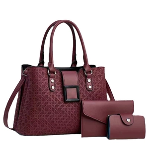 Dreiteiliges burgunderrotes Taschen-Set mit Webmuster, Handtasche, Geldbörse und Kartenetui