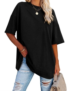 Detail of loose black plus size short sleeve T-shirt with round neck and drop shoulder