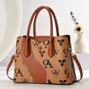 Sac à main patchwork élégant pour femmes avec imprimé monogramme et bandoulière réglable