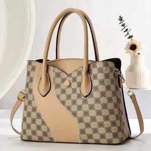 Fashion checkered tote bag with S-shape拼接 and detachable shoulder strap in beige