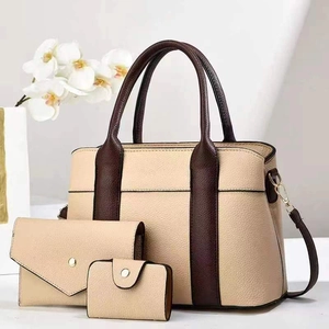 Ensemble de sacs à main trois pièces avec portefeuille et porte-cartes en cuir bicolore chic