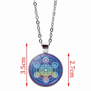 Macro view showing 2.7cm Metatron Cube pendant dimensions on silver necklace chain