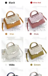 Detalle de bolsos con purpurina y hebillas de gato de metal en seis colores distintos