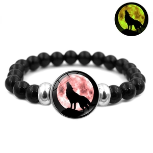Luminous howling wolf beaded bracelet with glowing moon charm and black elastic beads