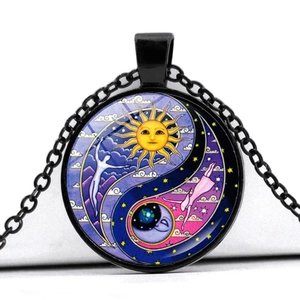 Collier céleste vintage avec pendentif soleil et lune pour hommes et femmes en noir
