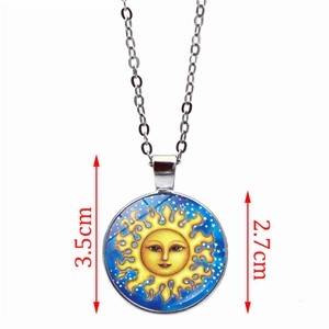 Detail of sun face glass pendant necklace with dimensions 3.5cm height and 2.7cm diameter