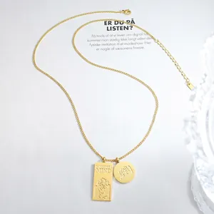 Collier plaqué or 18K avec double pendentif en relief et chaîne ajustable de 50cm
