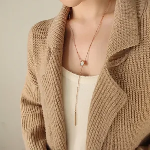 Collana lunga a Y in oro rosa con chiusura scorrevole in zirconi a stella per donna