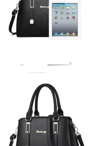 Confronto dimensioni di una borsa a mano nera testurizzata con iPad e tracolla