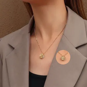 Collier en acier inoxydable plaqué or 18 carats avec pendentif double face Xi et Fu