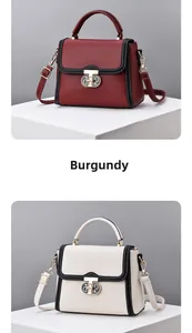 Sacs à bandoulière bordeaux et crème avec texture grainée et boucles dorées