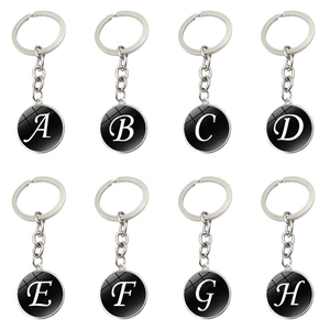 Lot de porte-clés alphabet argenté avec pendentifs ronds noirs et lettres A-H