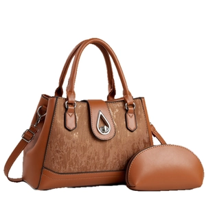 Braune Lederhandtasche im Set mit passendem kleinen Täschchen und Schultergurt