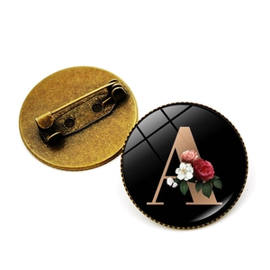 Broche Ronde Vintage en Alliage Verre Alphabet Fleur Épingle Badge Bronze Antique Lettre Initiale Florale Bijoux Cadeau Homme Femme