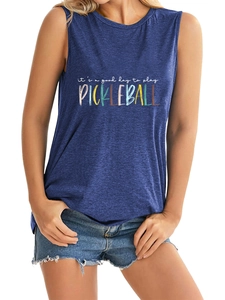 Detail van de donkerblauwe Pickleball tanktop met zachte katoenen stof en kleurrijke print