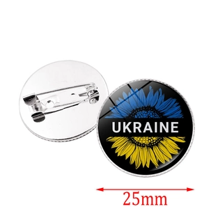 Badge tournesol drapeau Ukraine 25mm avec vue avant et épingle en métal à l'arrière
