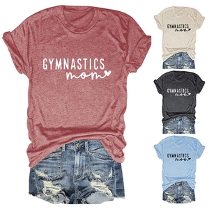 Collage de t-shirts de gymnastique pour femmes en rouge, beige, anthracite et bleu clair