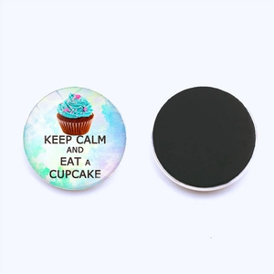 Magnets de réfrigérateur en verre Keep Calm and Eat a Cupcake avec design de cupcake bleu