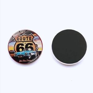 Front and back detail of 25mm Route 66 glass fridge magnet with magnetic backing