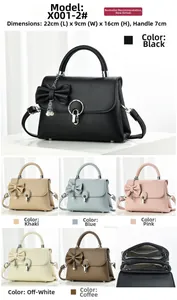 Sac bandoulière classique à texture grainée avec breloque perle et plusieurs couleurs