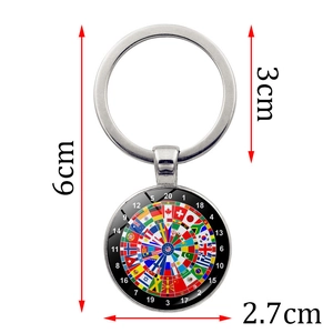 Weltflaggen-Dartscheibe-Schlüsselanhänger aus Glas mit 2,7 cm Metallanhänger