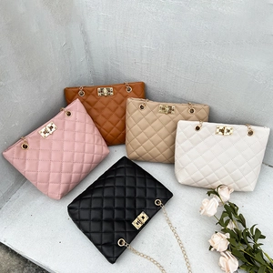 Women Fashion Quilted Shoulder Bag PU Leather Rhombus Chain Crossbody Bag Elegant Minimalist Small Square Purse With Lock