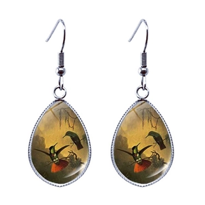 Détails des boucles d'oreilles colibri en verre en forme de larme avec crochets argentés
