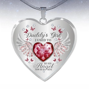 Collana Daddy's Girl con gemma a cuore rosso e ali d'angelo su catena a serpente d'argento