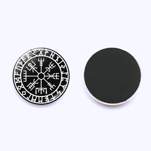 Detaillierte Vorder- und Rückseite des 30mm Wikinger-Kompass Glas-Kühlschrankmagnets
