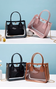 Dettaglio di borse in PVC trasparente con pochette interne in nero, rosa e marrone
