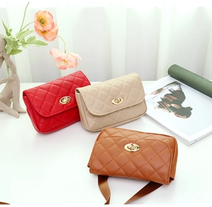 Diamond quilted handbags in red, beige and brown with golden metal twist locks