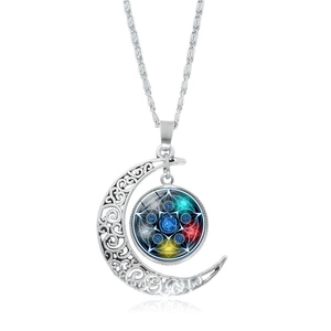 Collier Pendentif Croissant de Lune Ajouré Gothique Alliage d'Argent Cabochon en Verre Pentagramme Magique Bijoux Galaxie pour Femmes Hommes