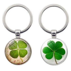 Vintage Zinc Alloy Four-Leaf Clover Keychain Glass Dome Lucky Shamrock Key Ring Pendant Women Men St Patricks Day Gift