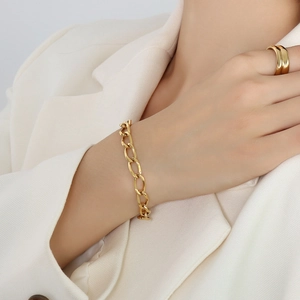Minimalist 18k gold plated stainless steel chunky chain bracelet worn by a model
