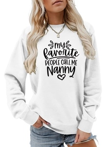 Détail des poignets côtelés et du motif imprimé My Favorite People sur le sweat blanc