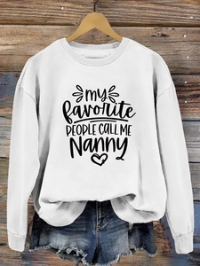 Détail du sweat-shirt en coton blanc avec inscription noire My Favorite People