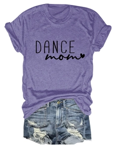 Set t-shirt in cotone viola con stampa Dance Mom e pantaloncini in denim con strappi