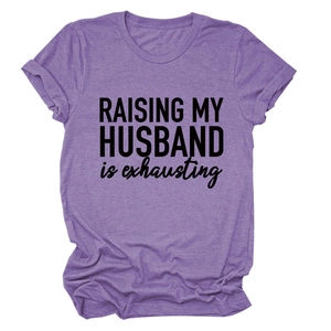 T-shirt violet chiné avec imprimé Raising My Husband et manches courtes à revers