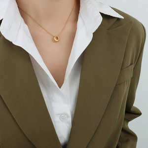 Minimalist Oval Pendant Necklace For Women Titanium Steel 18K Gold Plated Elegant Bead Chain Jewelry