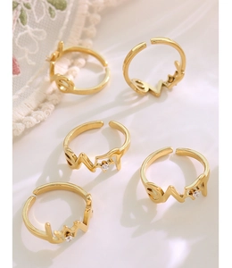 Détails de bagues dorées ajustables avec motif couronne LOVE et incrustation de zircon