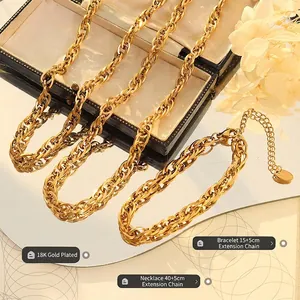 Ensemble collier et bracelet à grosse chaîne plaqué or 18 carats au design tressé
