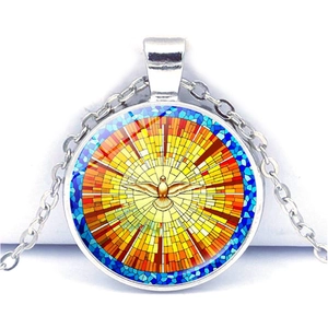Collar con colgante de paloma de vitral para mujer con cadena de plata y diseño de paz sagrada