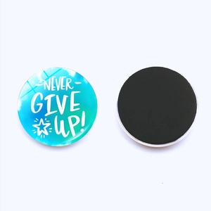 Calamita da frigo in vetro cristallo con frase motivazionale Never Give Up e stelle