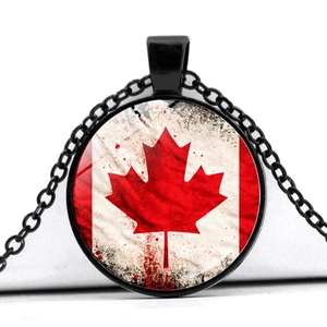 Creative Canada flag pendant necklace with vintage maple leaf design on black metal chain