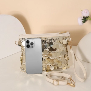 Elegante borsa a tracolla con paillettes bianche e dettagli in metallo dorato