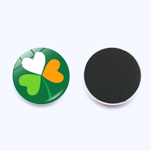 Round Ireland shamrock fridge magnet with crystal glass and heart-shaped flag colors
