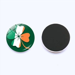 Round Irish shamrock glass fridge magnet with magnetic back for home decoration