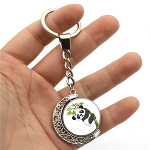 Porte-clés panda rotatif avec pendentif lune en cristal et anneau en métal argenté